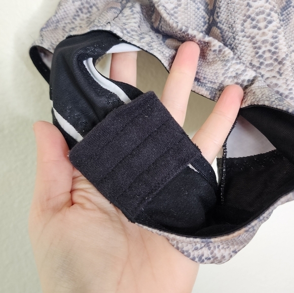 Dr. Rey's Snakeskin Shape Wear 36B - Picture 7 of 9